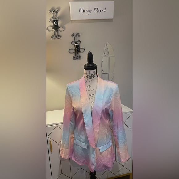 Women’s Color Block Gradient Pastel Blazer size L from Chic Me. - Picture 2 of 9
